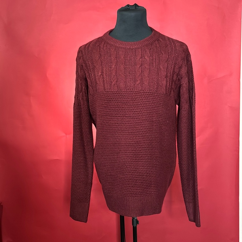 Shein Men's Round Neck Cable Knit Sweater Burgundy Size Small